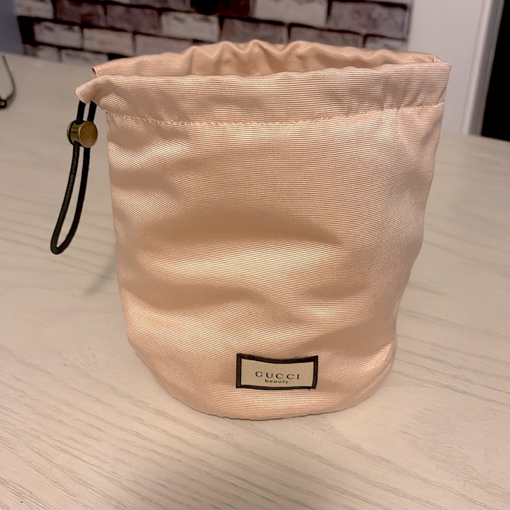 New Gucci Beauty Collection Drawstring Pouch Bag